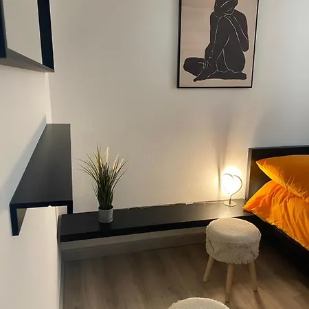 Casa Rosina - Caramella, Nel Nucleo, Ai Piedi Della Verzasca- Ferienhaus Gordola