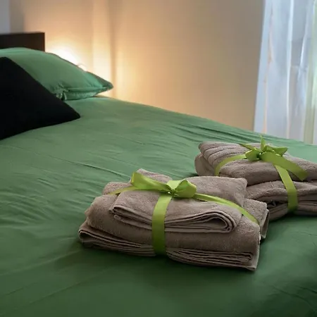 Casa Rosina - Caramella, Nel Nucleo, Ai Piedi Della Verzasca- * Gordola