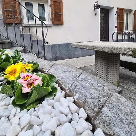 Vakantiehuis Casa Rosina - Caramella, Nel Nucleo, Ai Piedi Della Verzasca- *