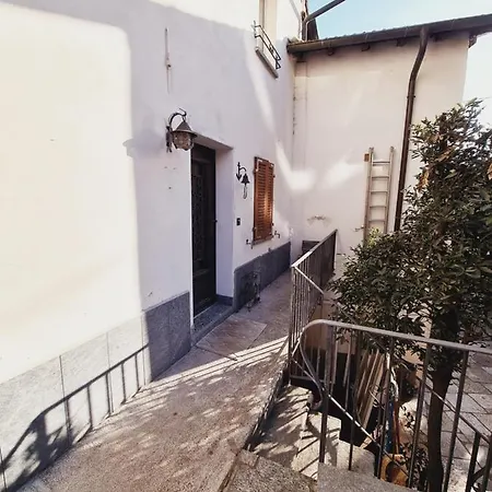 Casa Rosina - Caramella, Nel Nucleo, Ai Piedi Della Verzasca- * Gordola