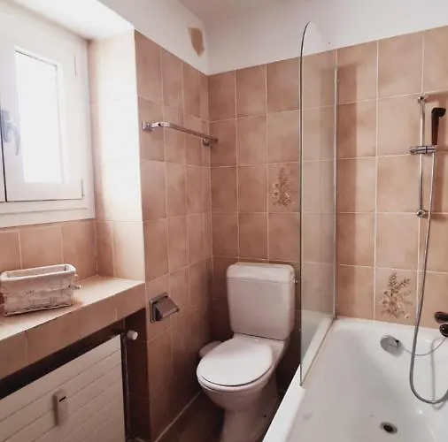 Casa Rosina - Caramella, Nel Nucleo, Ai Piedi Della Verzasca- Ferienhaus