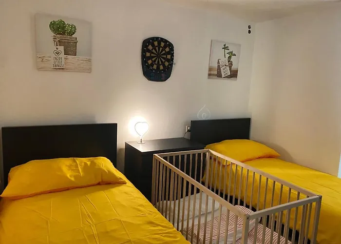 Casa Rosina - Caramella, Nel Nucleo, Ai Piedi Della Verzasca-