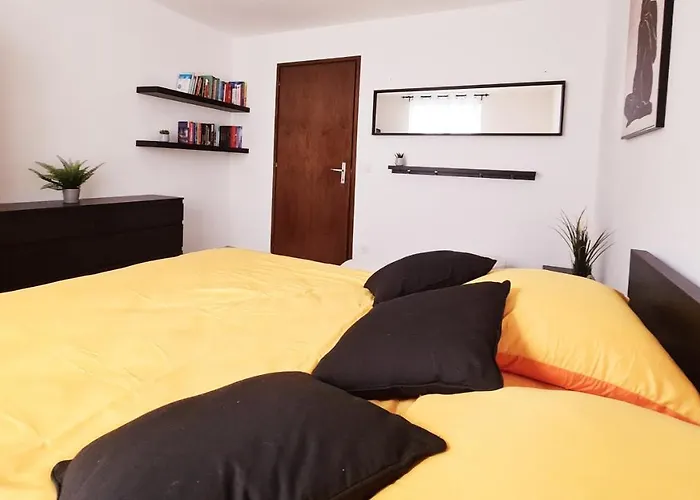 Casa Rosina - Caramella, Nel Nucleo, Ai Piedi Della Verzasca- * Gordola