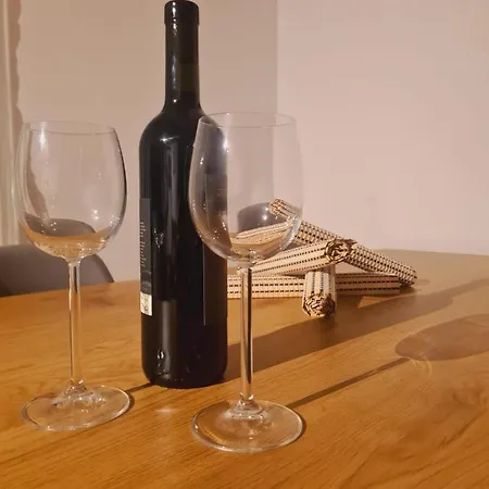 Casa Rosina - Caramella, Nel Nucleo, Ai Piedi Della Verzasca- *