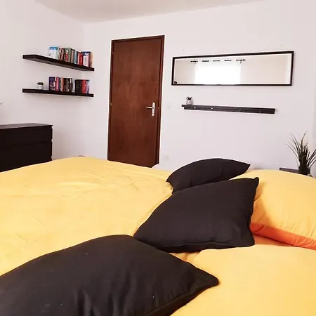 Casa Rosina - Caramella, Nel Nucleo, Ai Piedi Della Verzasca- * Gordola